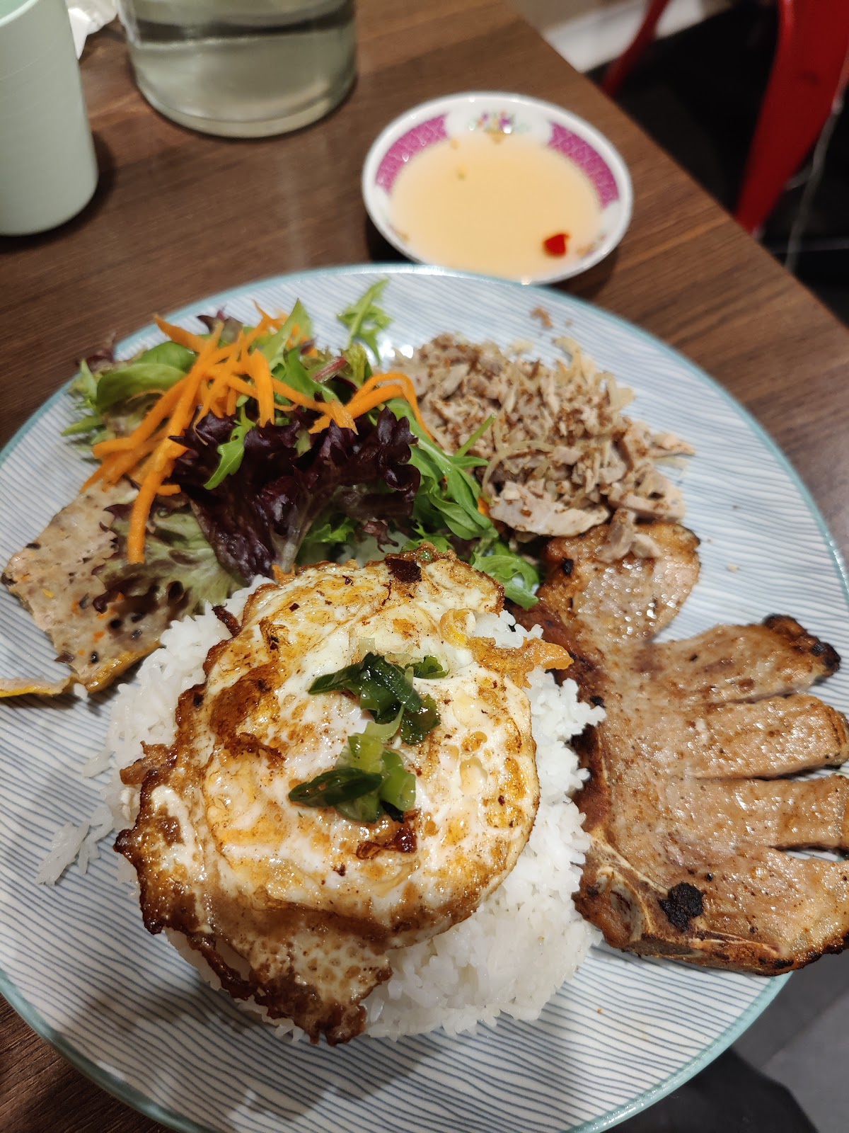 cơm tấm at Pho Om