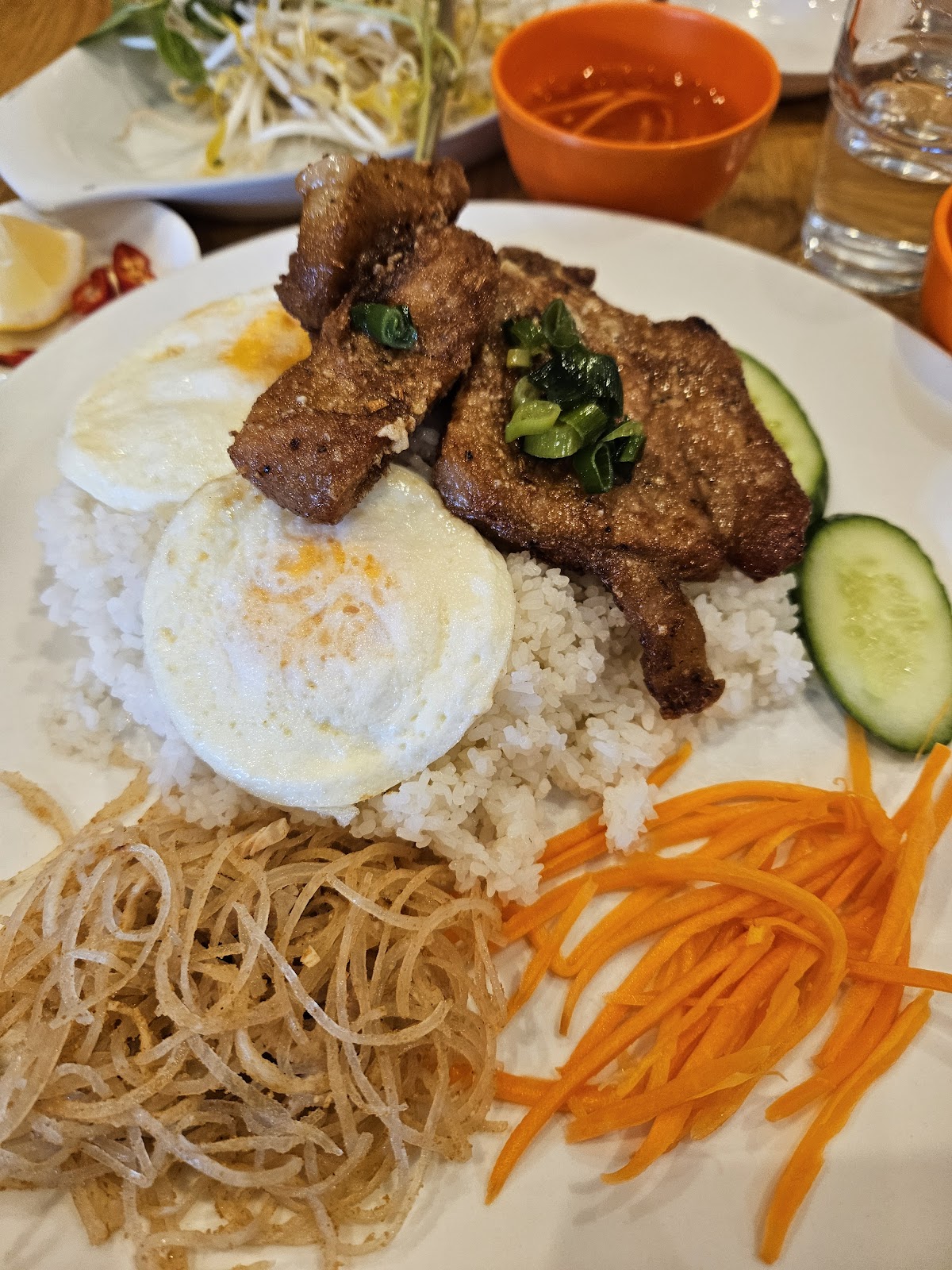 cơm tấm at Bun Bo Hue Chu Le