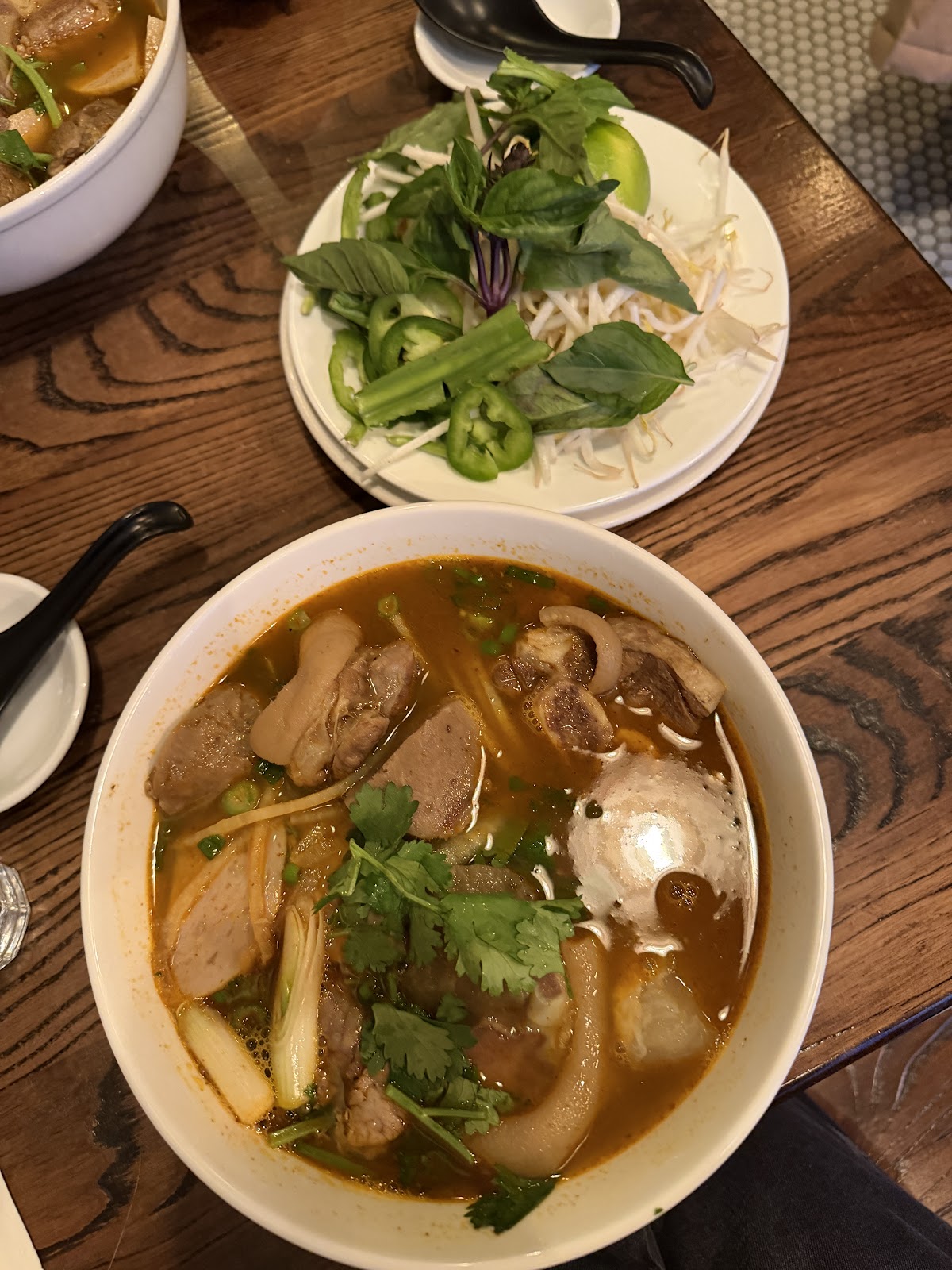 Bún bò Huế at Nón Lá